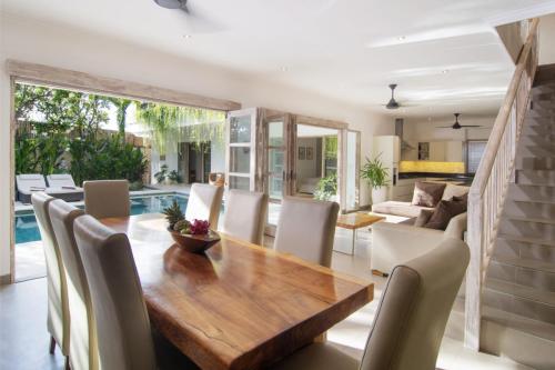 e. Dining-Living_0935_Open_Low